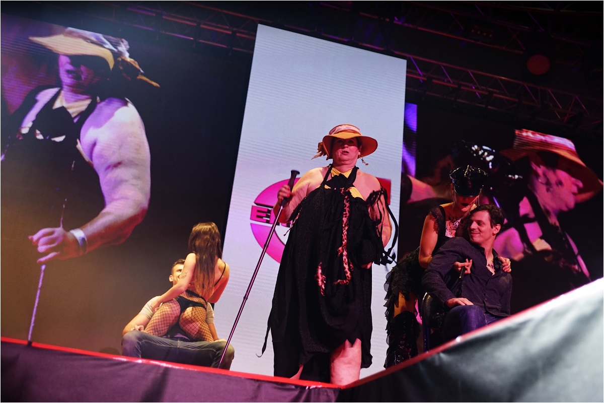 XXL strip erotický veletrh