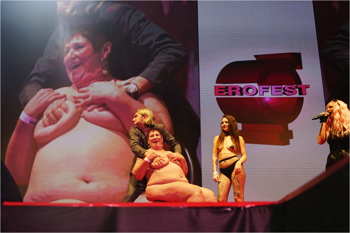XXL strip erotický veletrh